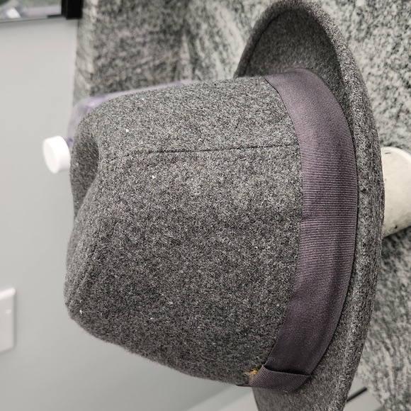 Hat - Picture 7 of 8